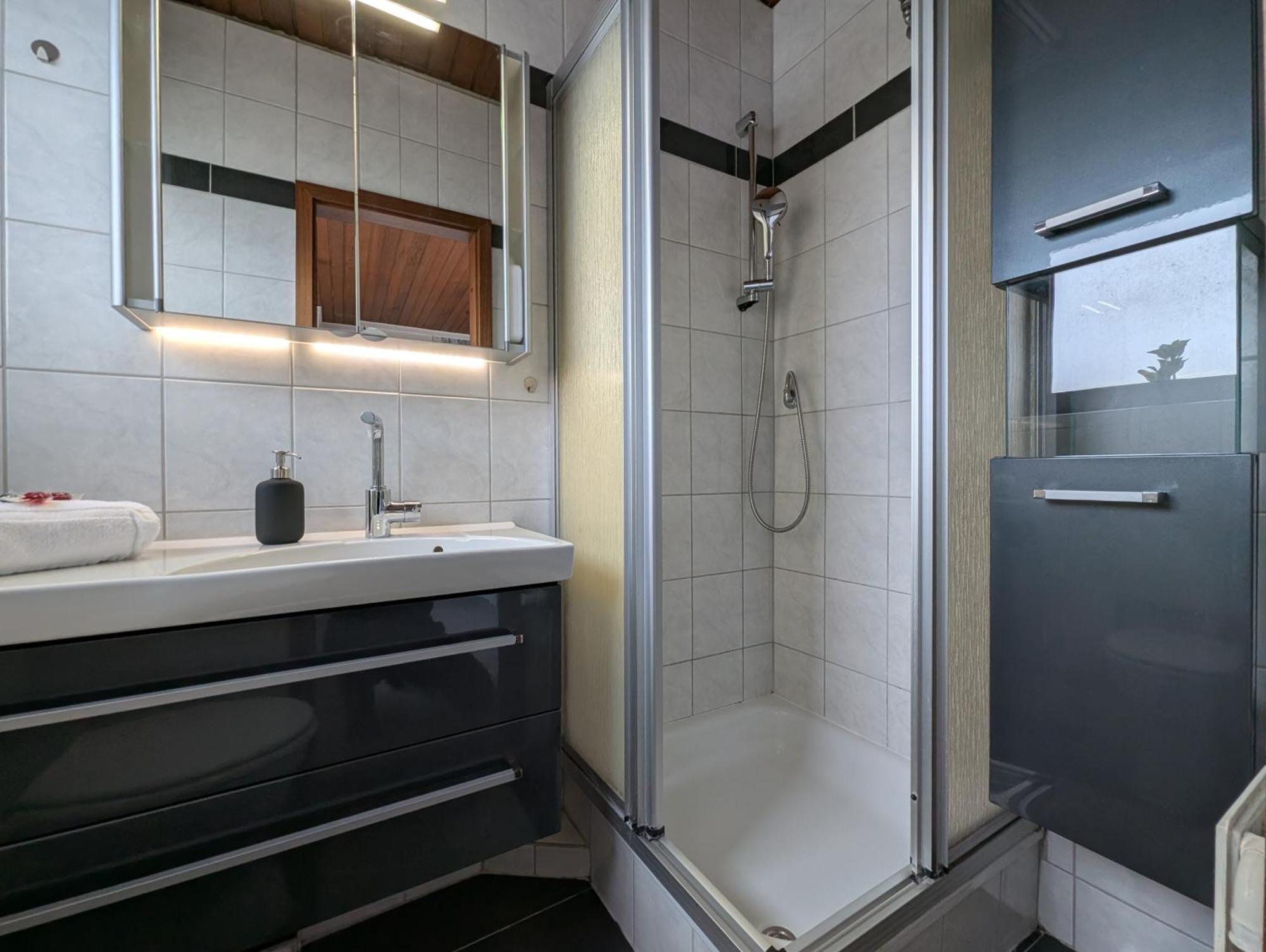Moderne Kuestenhyggen Mit Garten&parkplatz - Hermannliving Apartment *